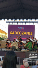 Polish folk festival Sadeczanie performs in Prešov's city square