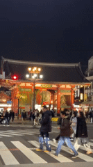 Night scene captured at Tokyo's illuminated Kaminarimon gate