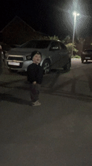 Young children spotted in Vysokaya Gora parking area
