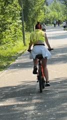 Outdoor sports and leisure along Mezhdurechensk's riverside park