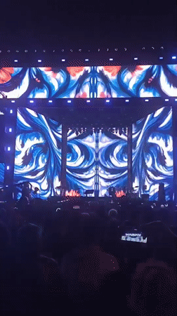 Ferhat Göçer performs at Turkey Culture Festival in Mezitli