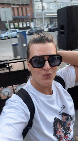Couple enjoys afternoon cinema and street entertainment in Novosibirsk
