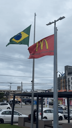Afternoon scenes captured at McDonald's in Florianópolis, Brazil