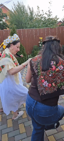 Traditional folk dance gathering in Znamenskiy courtyard