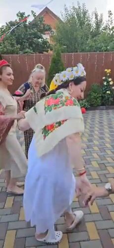 Traditional folk dance gathering in Znamenskiy courtyard