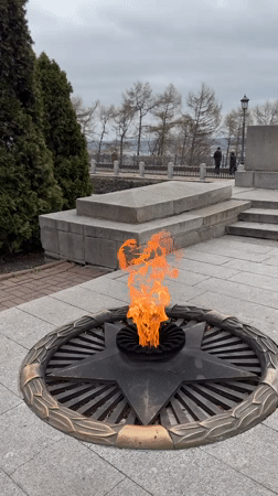 Morning documentation of Ulyanovsk memorials and landmarks captured