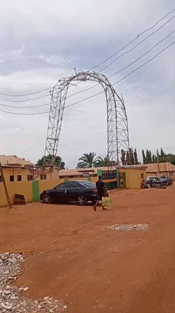 Metal tower collapses into arch shape in Sabon Tasha