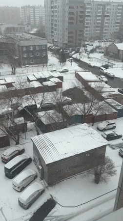 Ordinary winter moments captured across snowy Krasnoyarsk streets