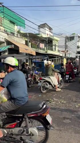 Morning rush at a Nha Trang street market
