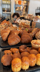 Tel Aviv bakery serves pastries during morning hours