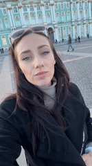 Sunny afternoon at Palace Square, Saint Petersburg draws crowds