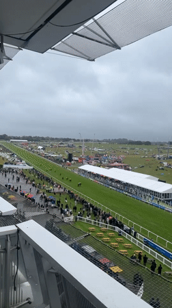 Horse racing event draws crowds to Epsom Downs