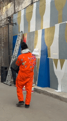 Everyday Moscow moments captured across city during afternoon hours