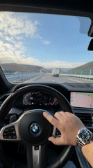 BMW driver with Rolex spotted accelerating on highway