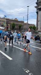 Morning running race draws crowds to wet Saint Petersburg streets