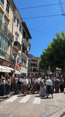Historical costume festival draws crowds to Sóller town square