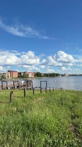 Four boaters in red vests spotted near Votkinsk waterfront