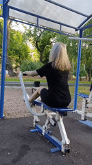 Afternoon at a Novokuybyshevsk park: rides, gym, and greenery