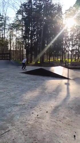 Afternoon recreational activities documented across Chernogolovka, Russia