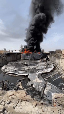 Industrial fire causes destruction in Lundey Kalay, Afghanistan