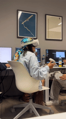 Late-night VR session documented in Mexico City office