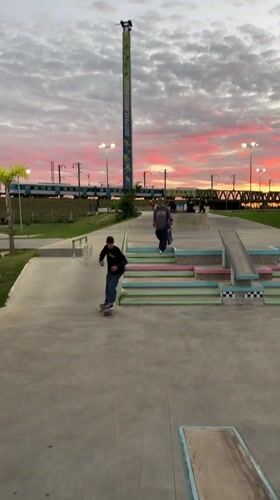 Skatepark activity documented from afternoon to sunset in Avellaneda