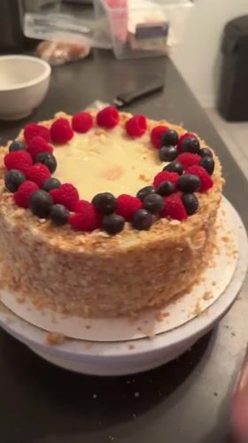Late-night birthday cake preparation documented in Gatineau
