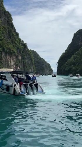 Boat day among Ao Nang's limestone cliffs and turquoise bays