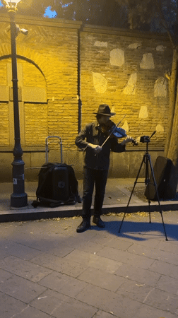 Evening stroll through Tbilisi's old town: music, gorge, and street life