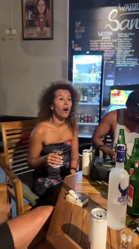 Laid-back evening drinks and dancing at a Kuta Selatan bar