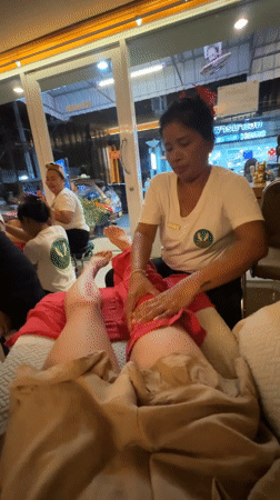 Woman receives massage from Rose Peach in Patong Thailand