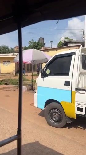 Auto-rickshaw ride through Jos with in-vehicle commentary