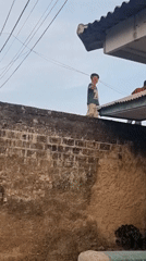 Daily life documented in Cibodas residential area Wednesday morning