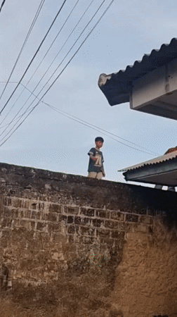 Daily life documented in Cibodas residential area Wednesday morning