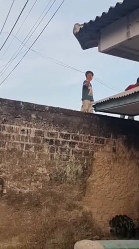 Daily life documented in Cibodas residential area Wednesday morning