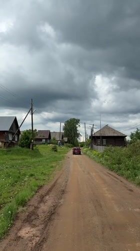 Morning scenes from rural Russian village documented by witness