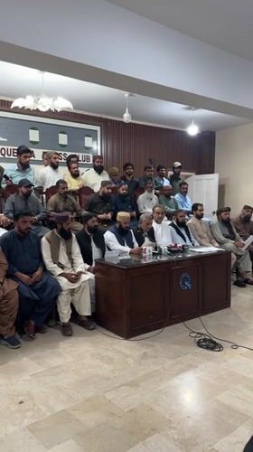Press conference and balloon vendor captured in Quetta City