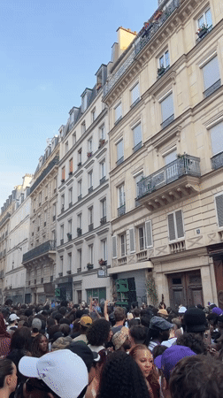 Paris streets packed for Fête de la Musique