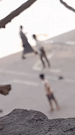 Everyday life continues in Khan Yunis streets amid visible destruction