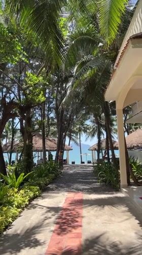 Tropical resort scenes captured in Vietnam's Dong Ninh Hoa Ward