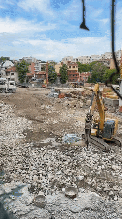 Morning scenes in Plovdiv: construction work and playful pet
