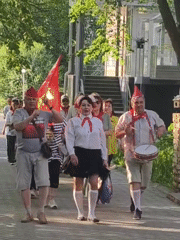Soviet Pioneer-styled group marches in Russian town park