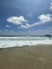Quiet morning at Karon Beach, selfies and surf