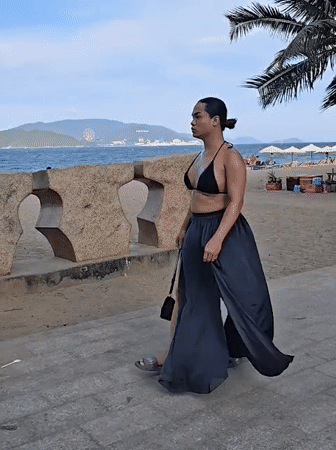 Nha Trang beachfront in full morning swing