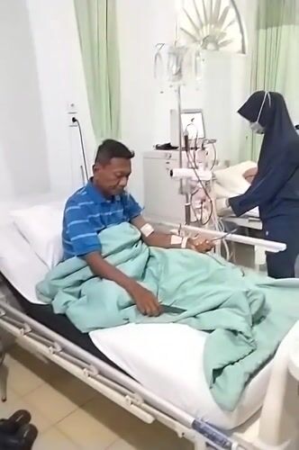 Dialysis clinic operations documented in Lhokseumawe, Indonesia overnight