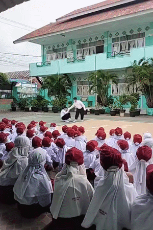 New student orientation kicks off at Lhokseumawe elementary school