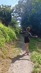 Morning activity along wooded paths and waterfront near Vyazovka
