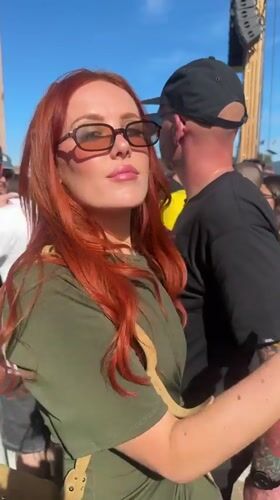 Outdoor music festival in Paris draws crowds