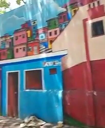 Favela mural spotted on Caracas wall