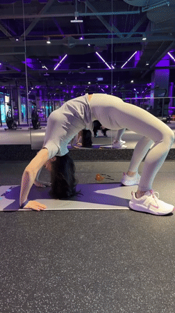 Afternoon gym sessions documented in Murino, Russia fitness center